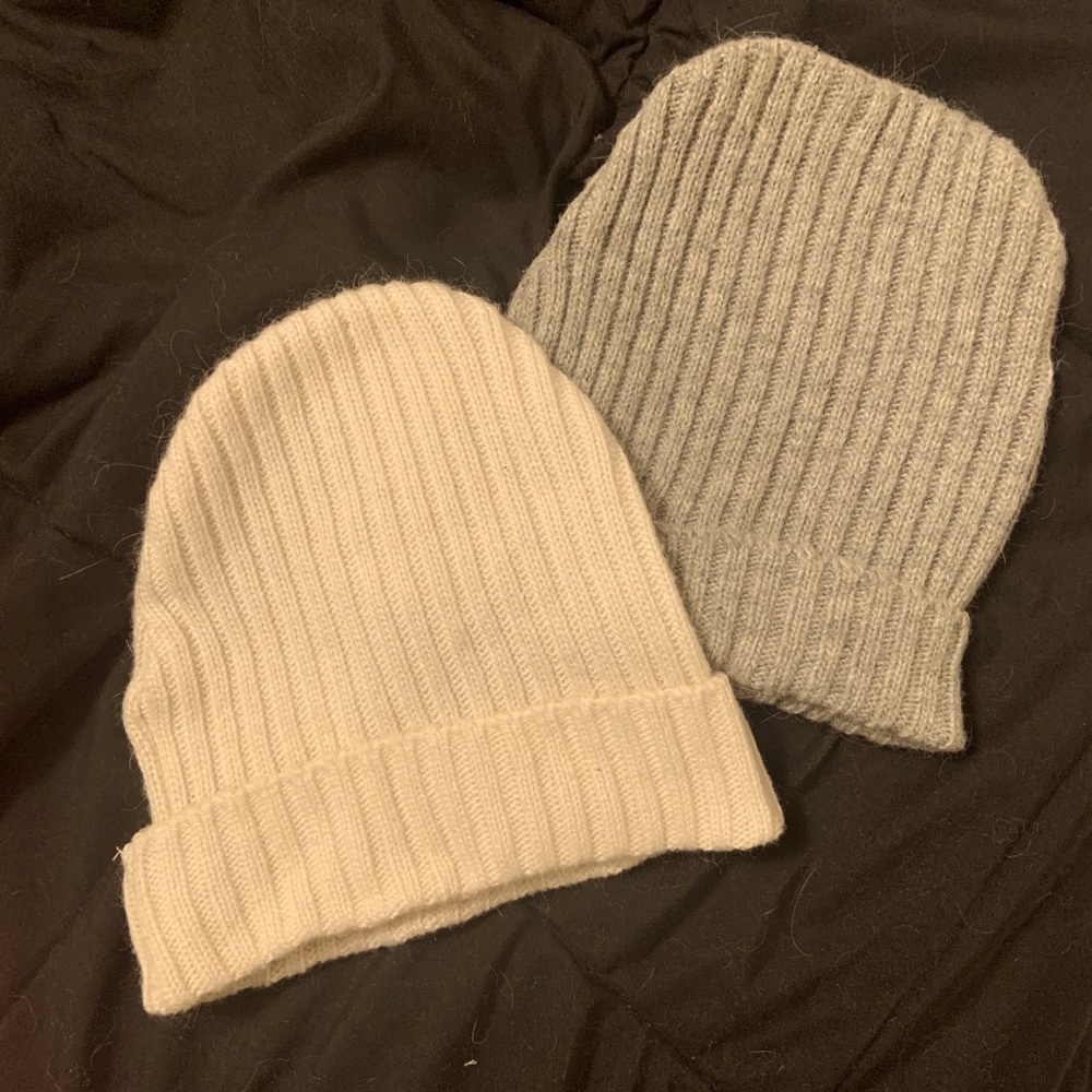 2/$8 beanies ✨